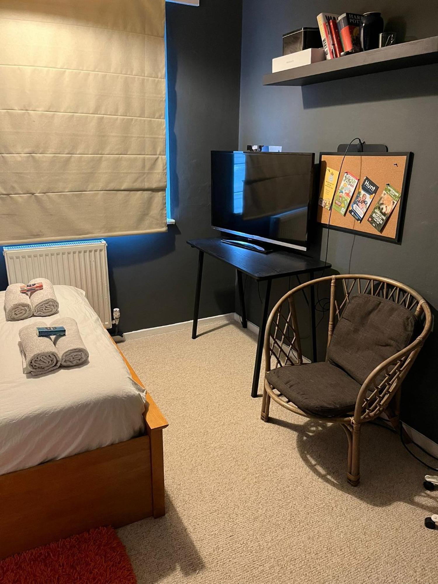 Stylish Double Room In Shared Apartment In Oxfordshire エクステリア 写真